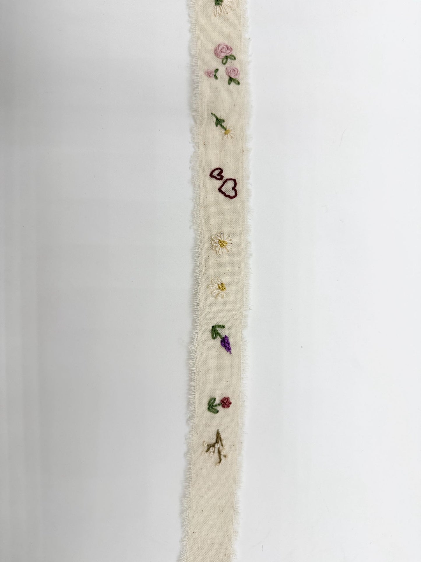 Cinta bordada para el ramo de novia