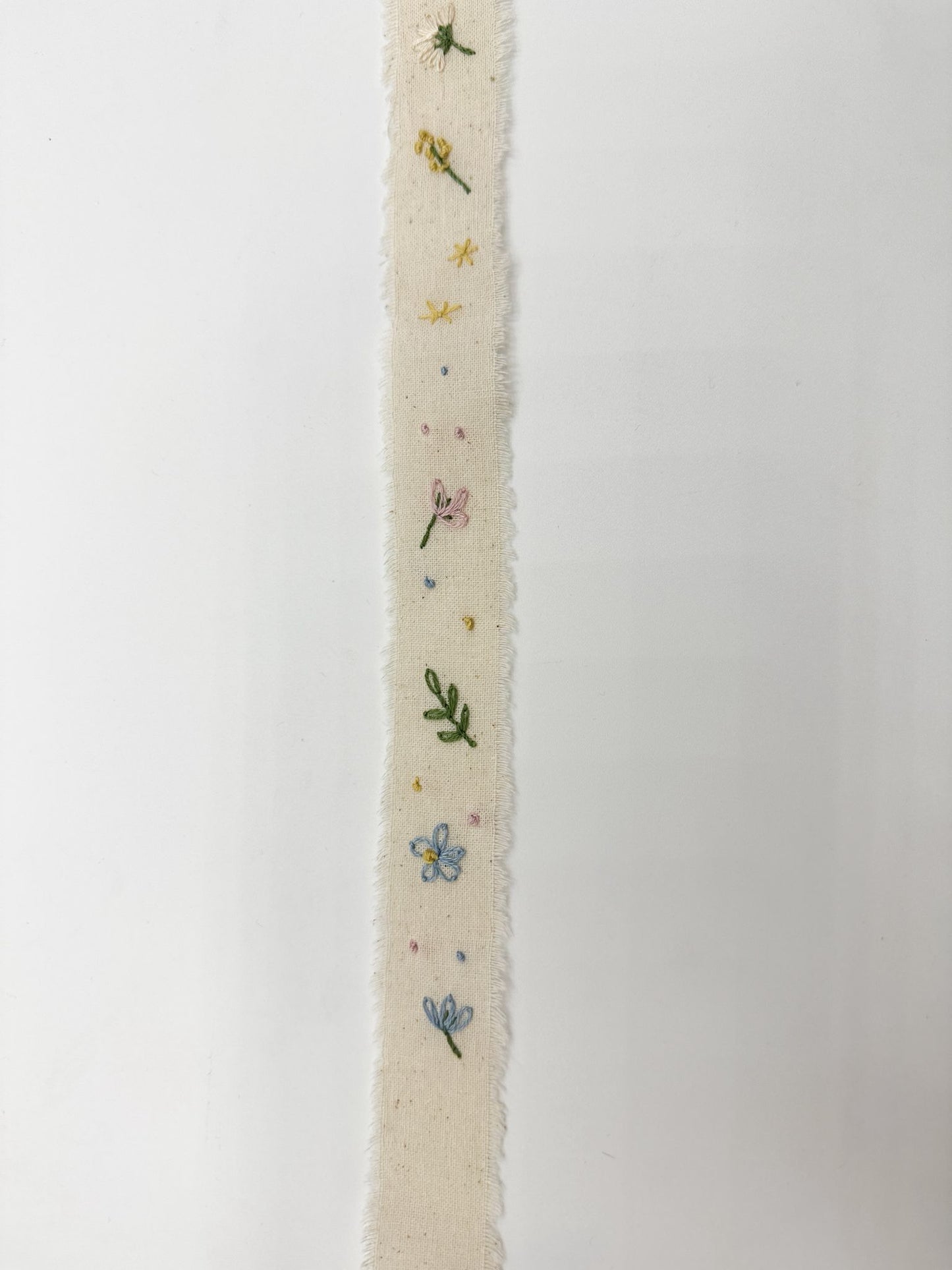 Cinta bordada para el ramo de novia